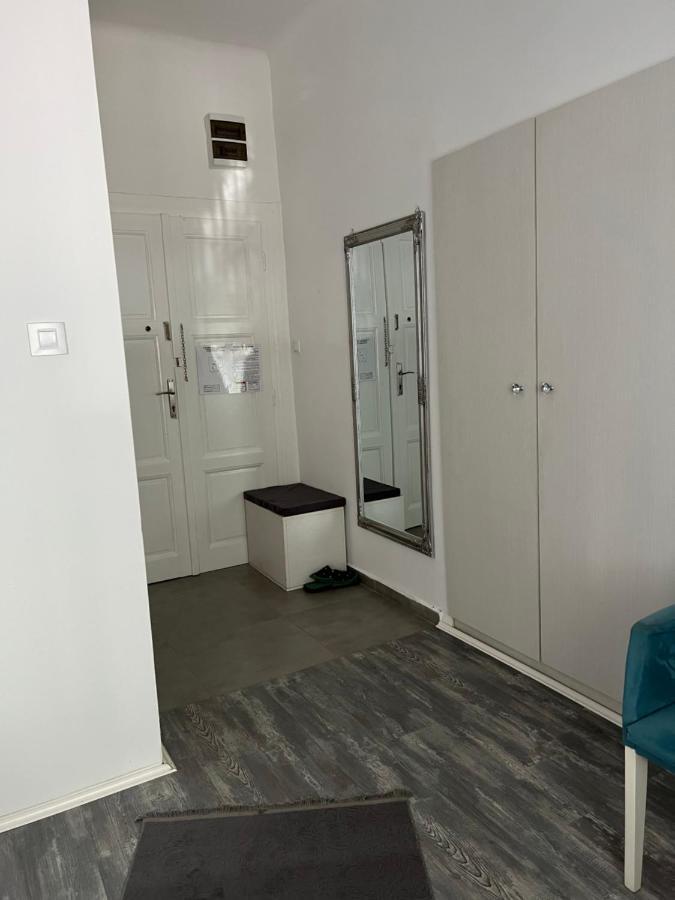 Center Cosy Vintage Apartment Novi Sad Eksteriør billede